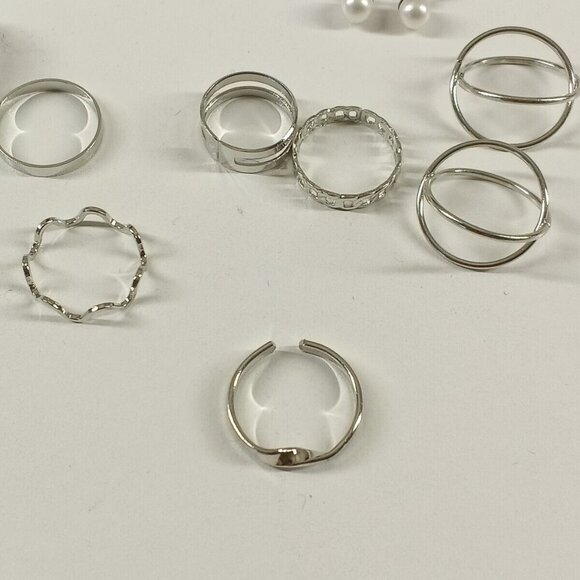 22pcs Women's Ring Size 4-8 Brass Plated Silver Fashion Jewelry - Picture 5 of 8